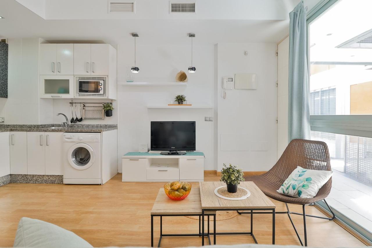 C47 - Cosy Aapartment With Parking Apartment